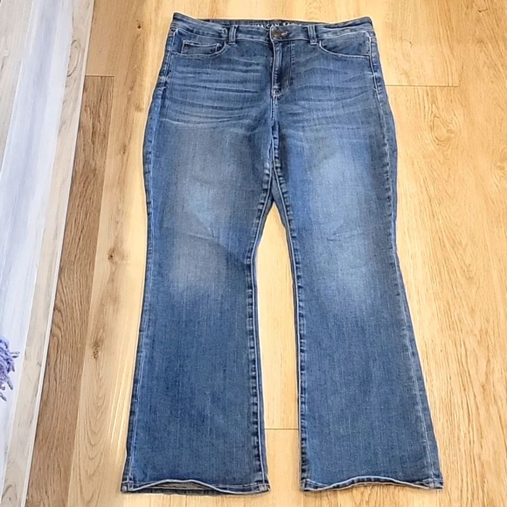 🍃 American Eagle Hi-Rise Skinny Kick 14 Short - Picture 1 of 6